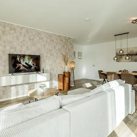 Sky Penthouse 08 I Aufzug I Tv I Gasgrill I Wifi Apartment *